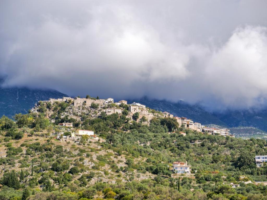 Royal Hotel Himare