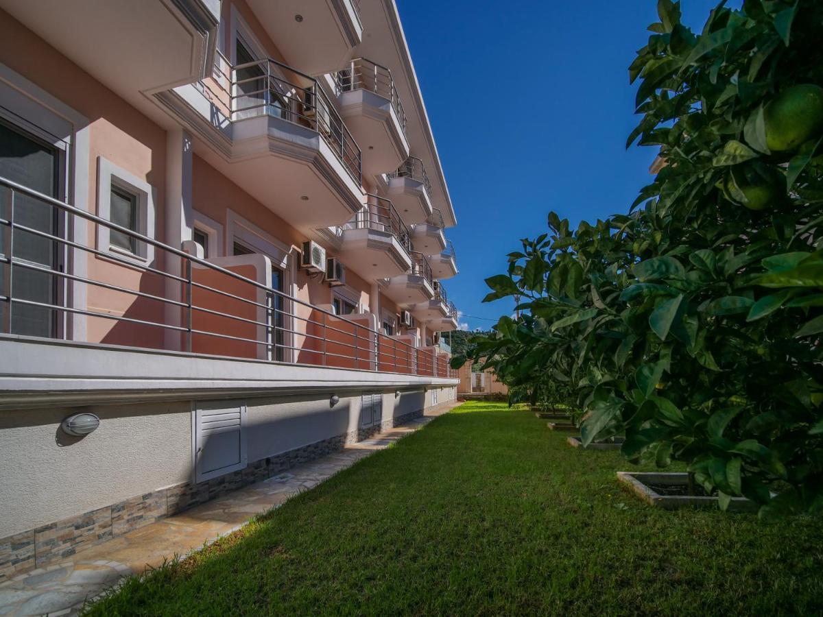 Hotel Royal Himare