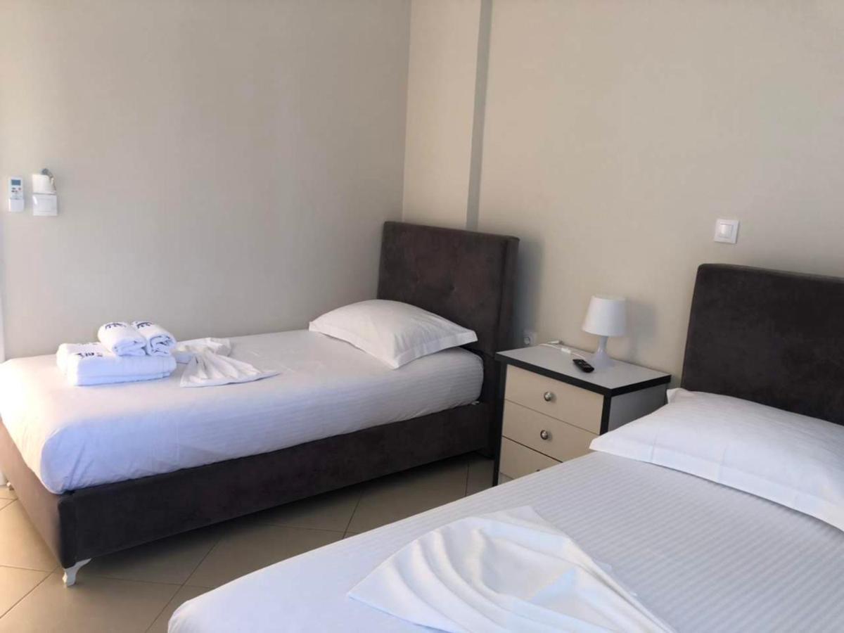Royal Hotel Himarë